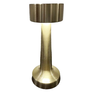 LAMPARA DE MES 3W DORADO 3DTTLLED10DCCCD LAMPARA DE MES 3W DORADO 3DTTLLED10DCCCD